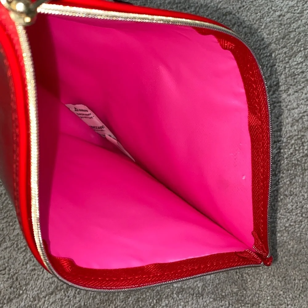 Kate Spade Fragrances Cherie Pouch red patent travel Bag‎ cosmetic Case ONLY New